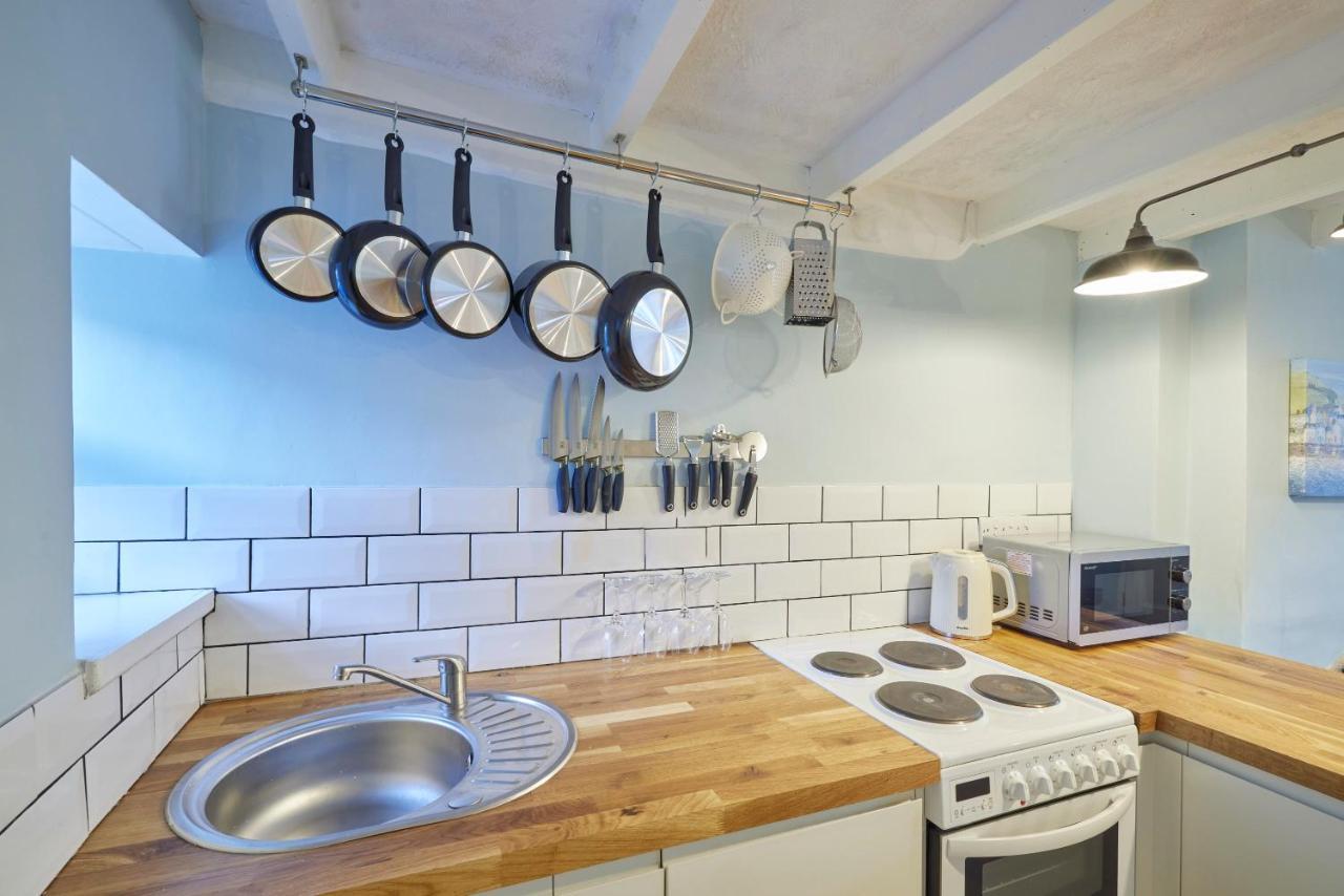 Host & Stay - Honey Cottage Hinderwell Esterno foto