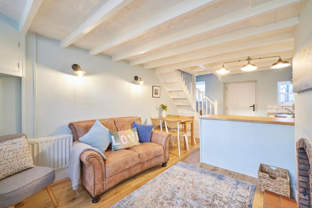 Host & Stay - Honey Cottage Hinderwell Esterno foto