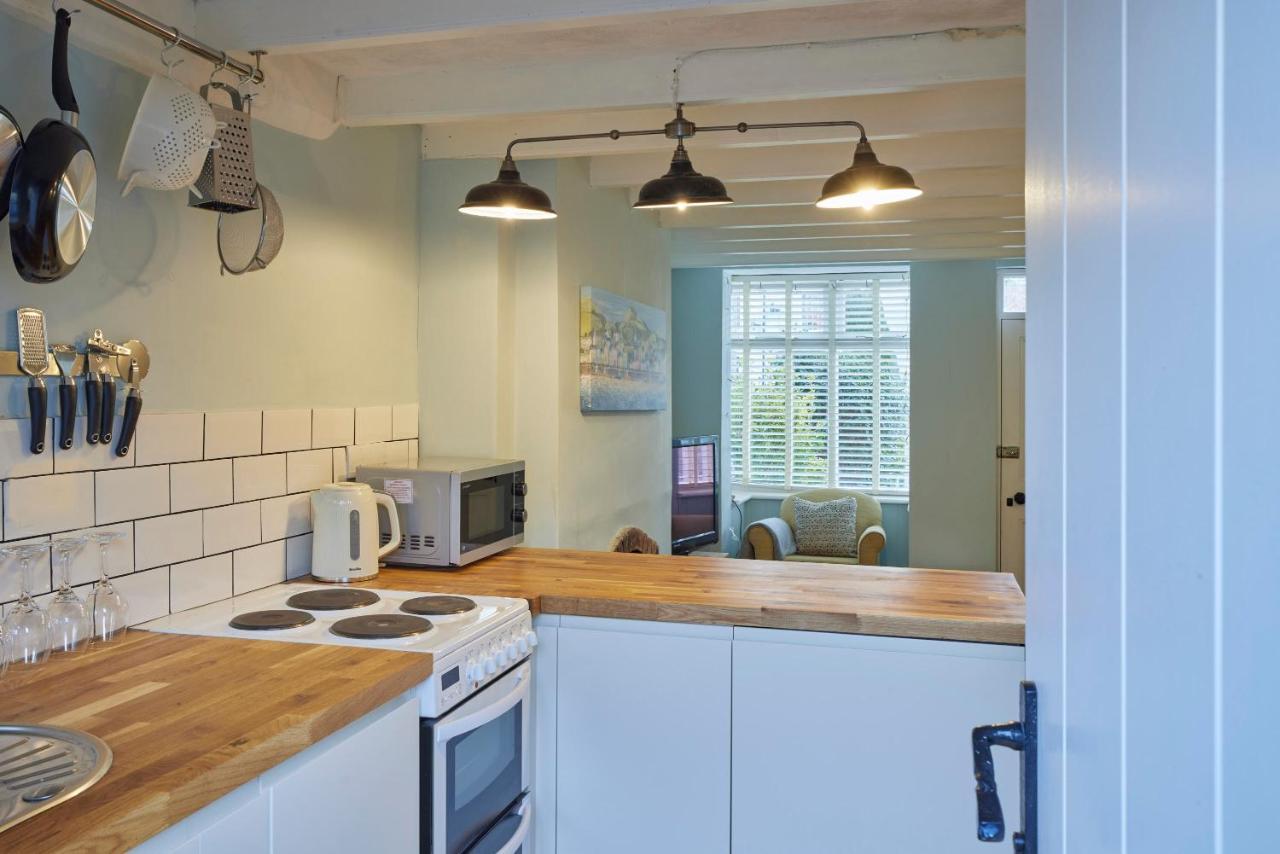 Host & Stay - Honey Cottage Hinderwell Esterno foto